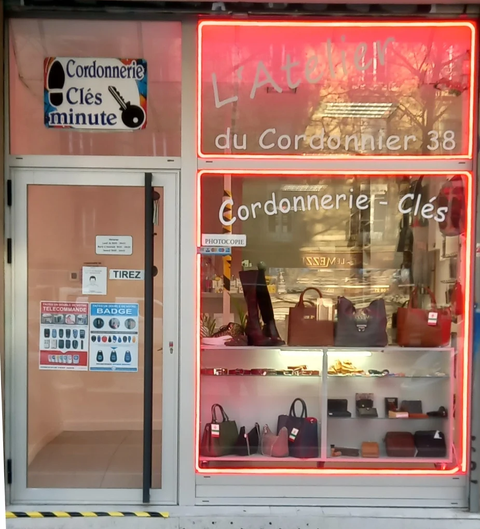 l'atelier du cordonnier 38 logo